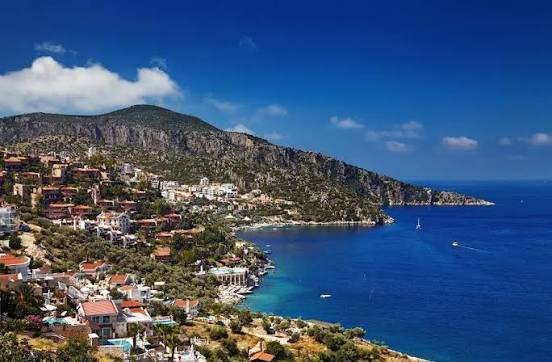 Most Exciting Destinations for Last-Minute Deals This Summer