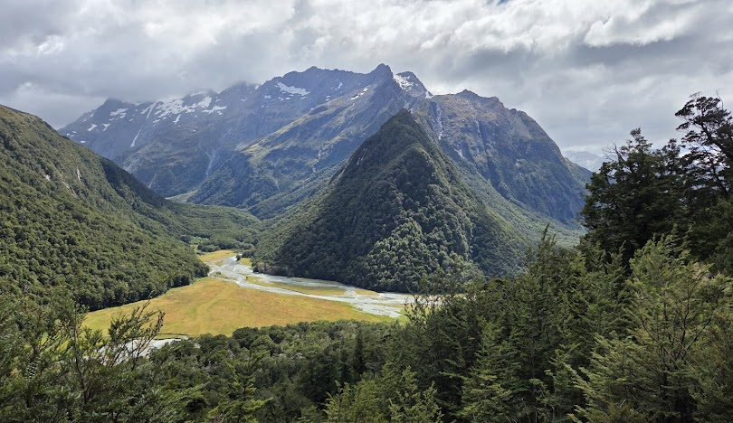 Queenstown Travel Guide: New Zealand's Adventure Capital Explained