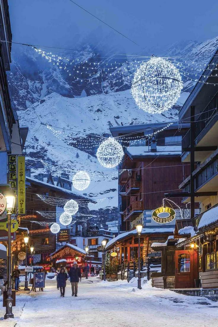 Best Ski Resorts for Christmas (2026 Guide): 12 Magical Destinations for a White Christmas