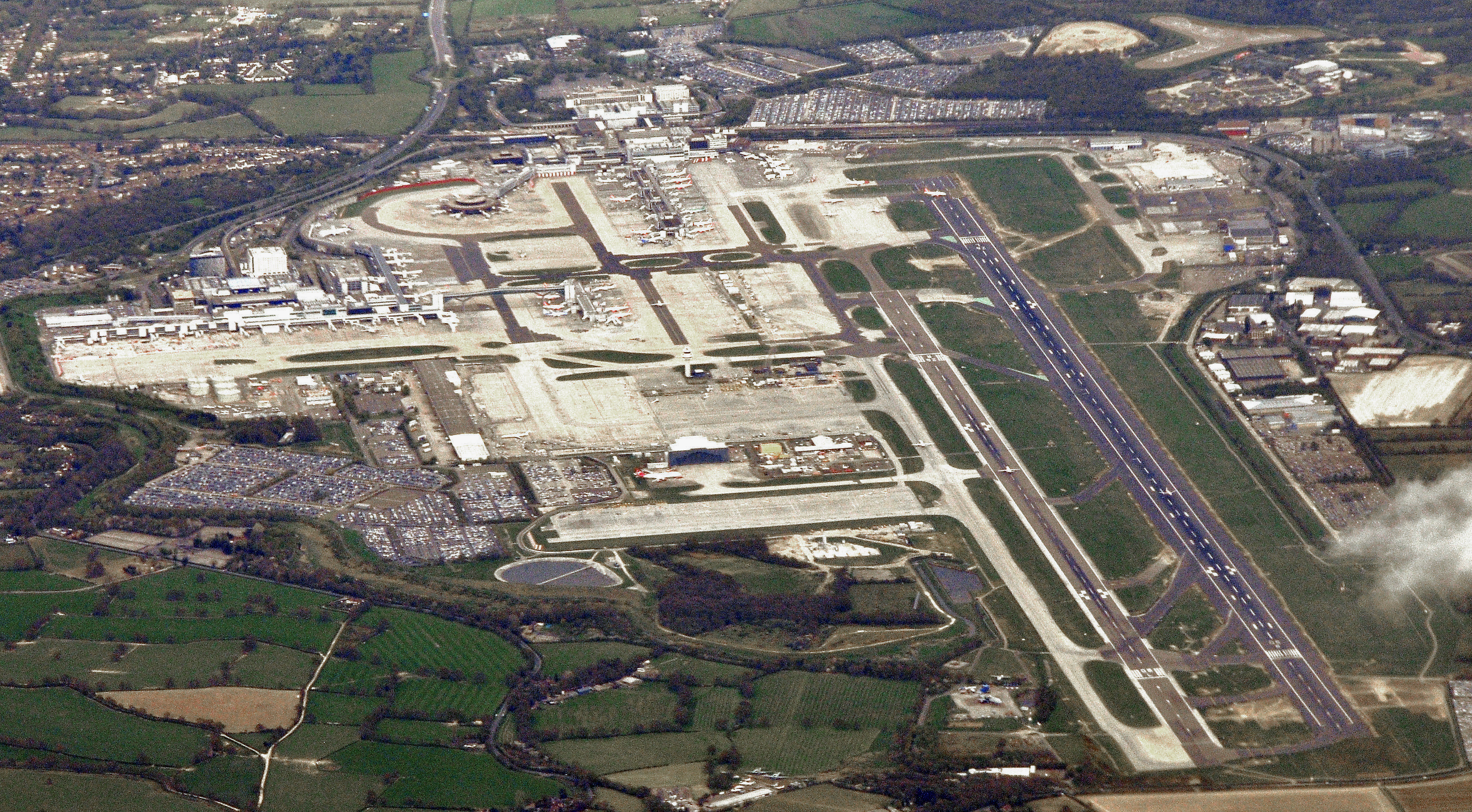 When the Taps Run Dry: A Chaotic Sunday at Gatwick Airport